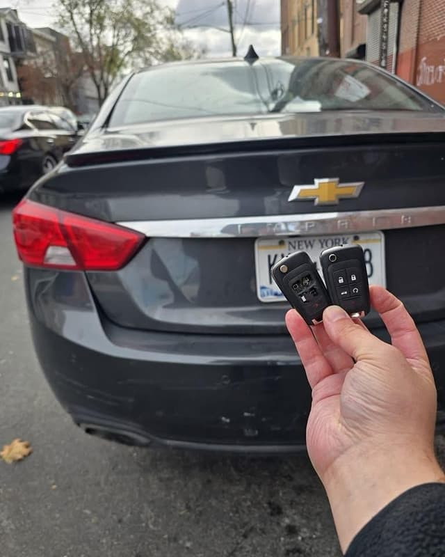 Emergency lockout service